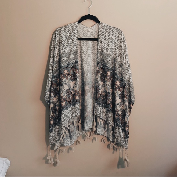 *NWOT* | Boho Floral Shawl/Poncho/Cardigan - Picture 1 of 5